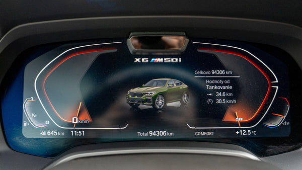 BMW X6 M50i